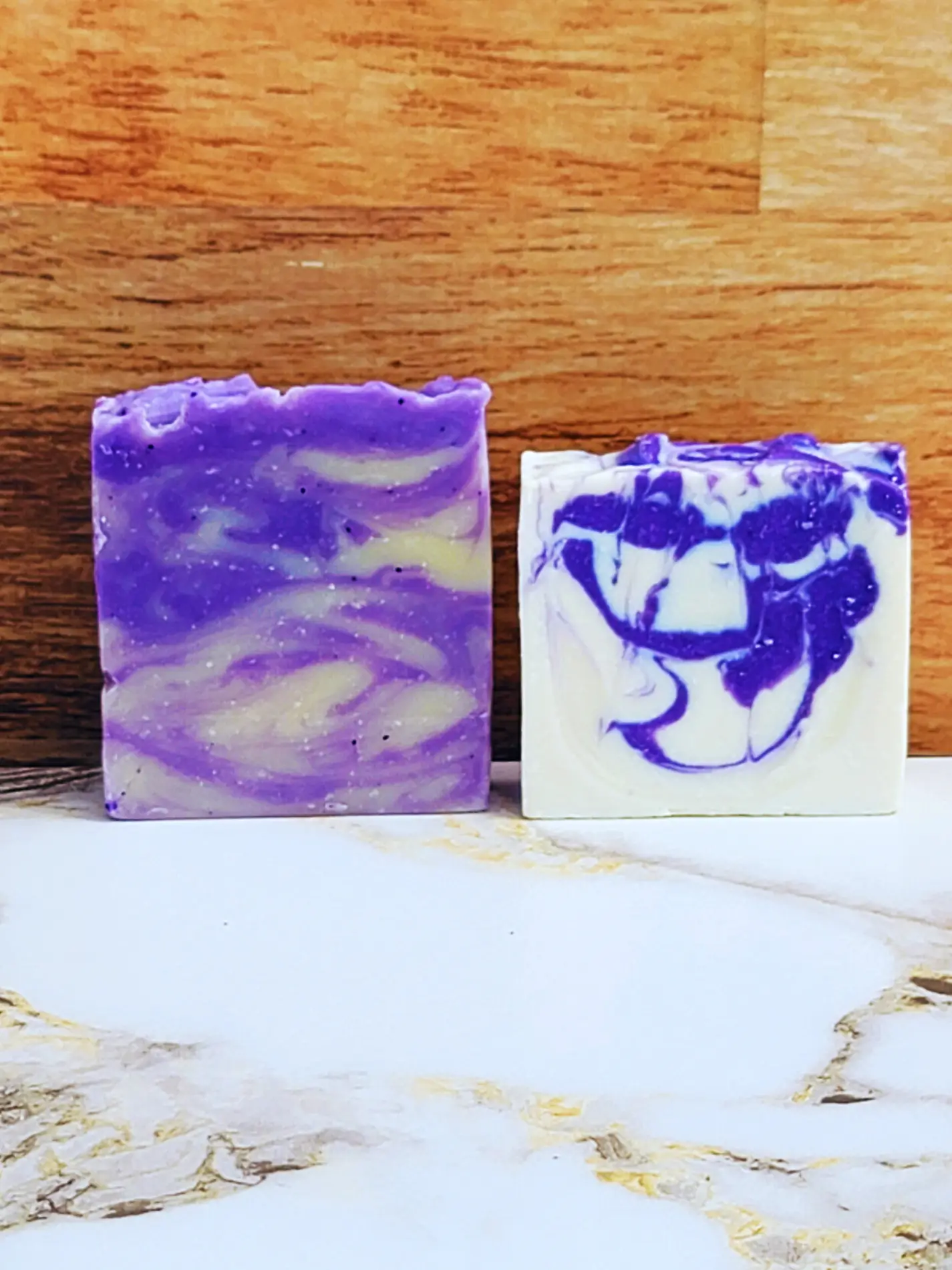 Savon naturel Cocon Lilas fait à la main.