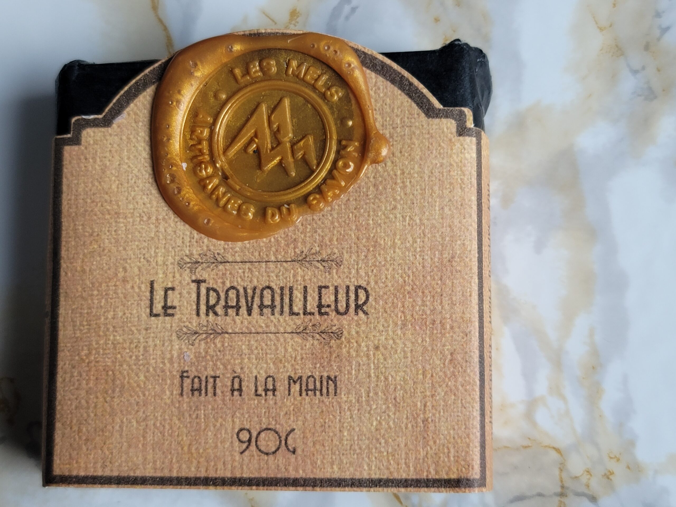 Savon naturel exfoliant Le Travailleur à la pierre ponce – Les Mels
