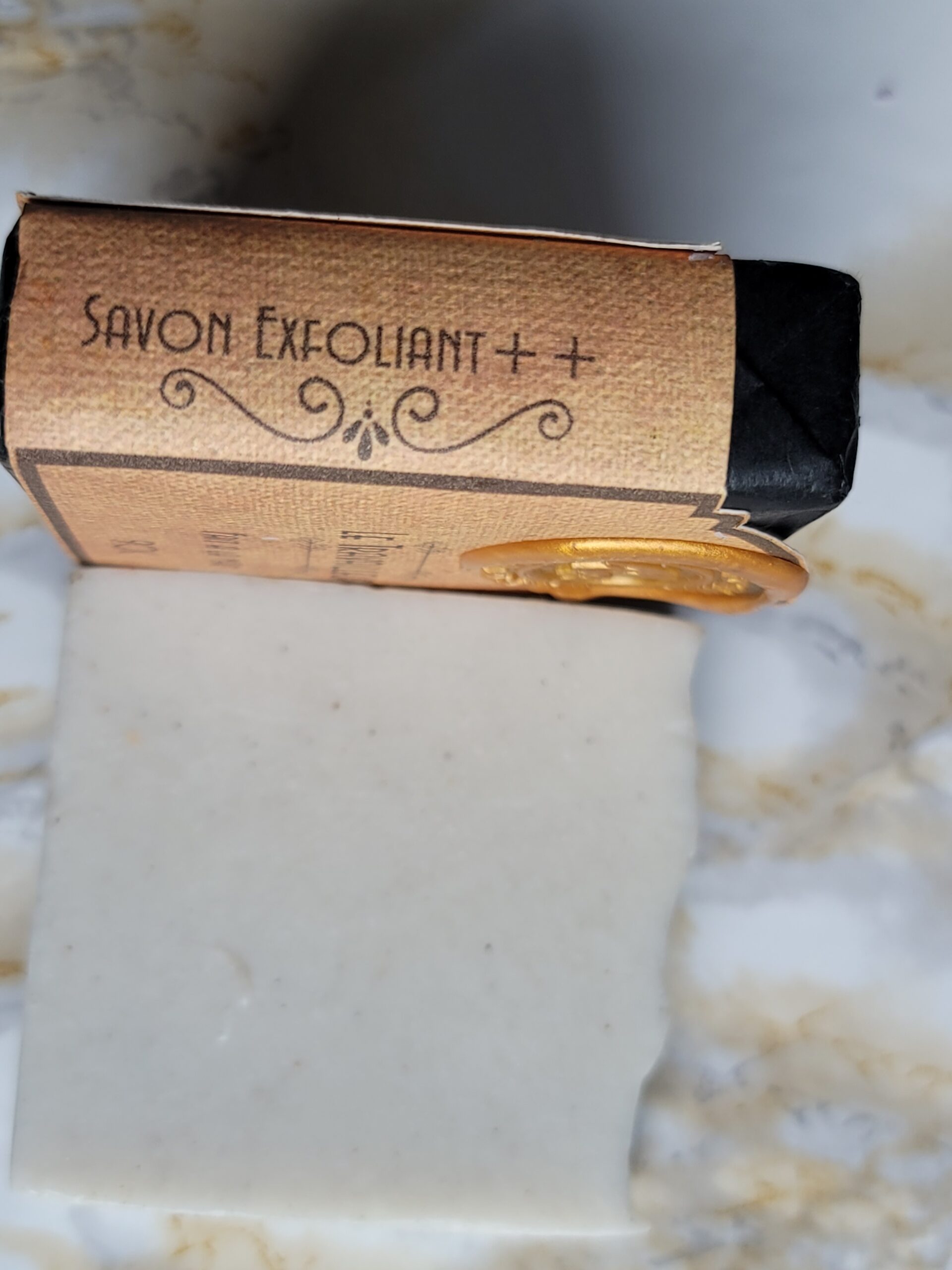 Savon naturel exfoliant Le Travailleur à la pierre ponce – Les Mels