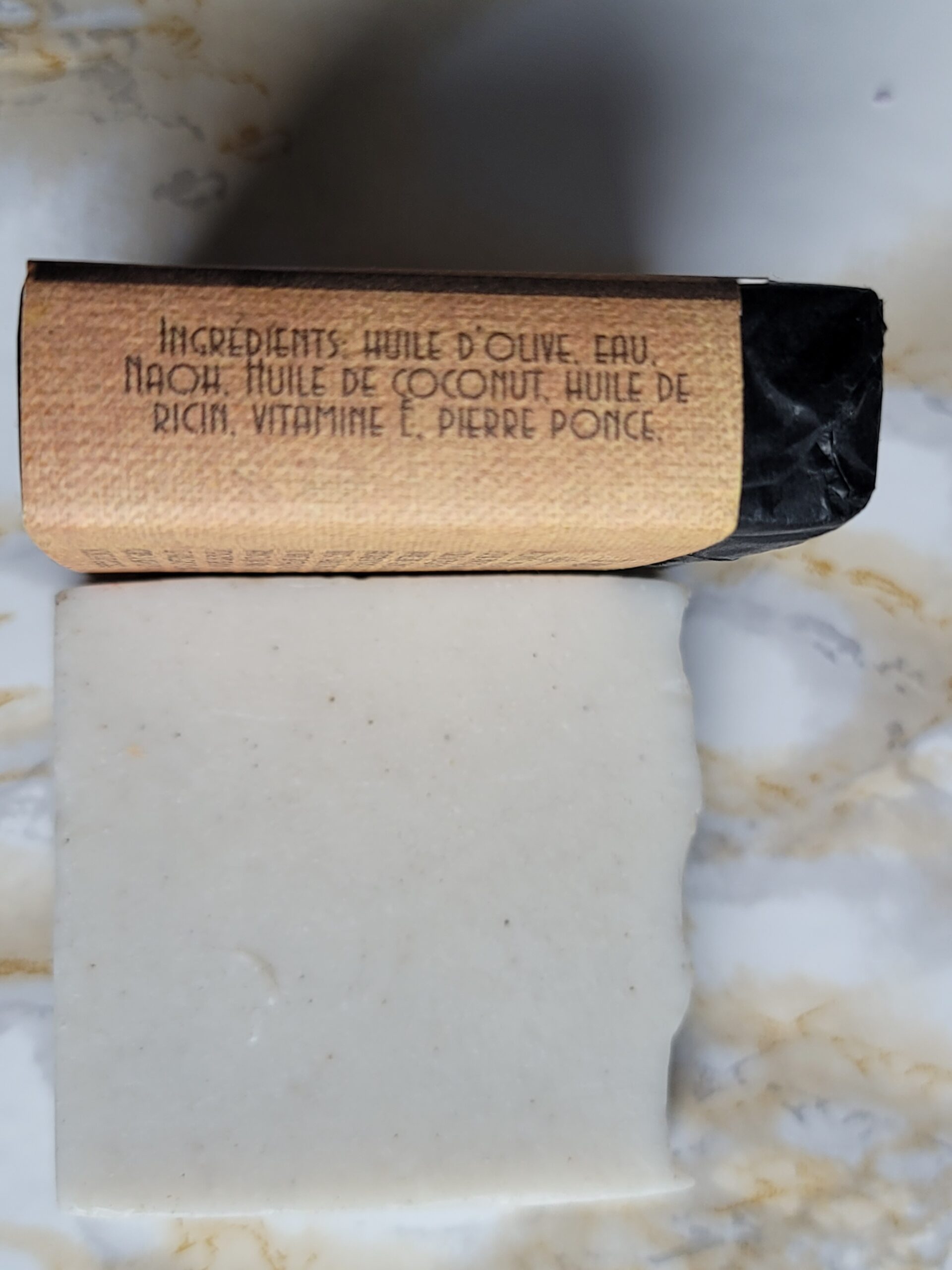 Savon naturel exfoliant Le Travailleur à la pierre ponce – Les Mels