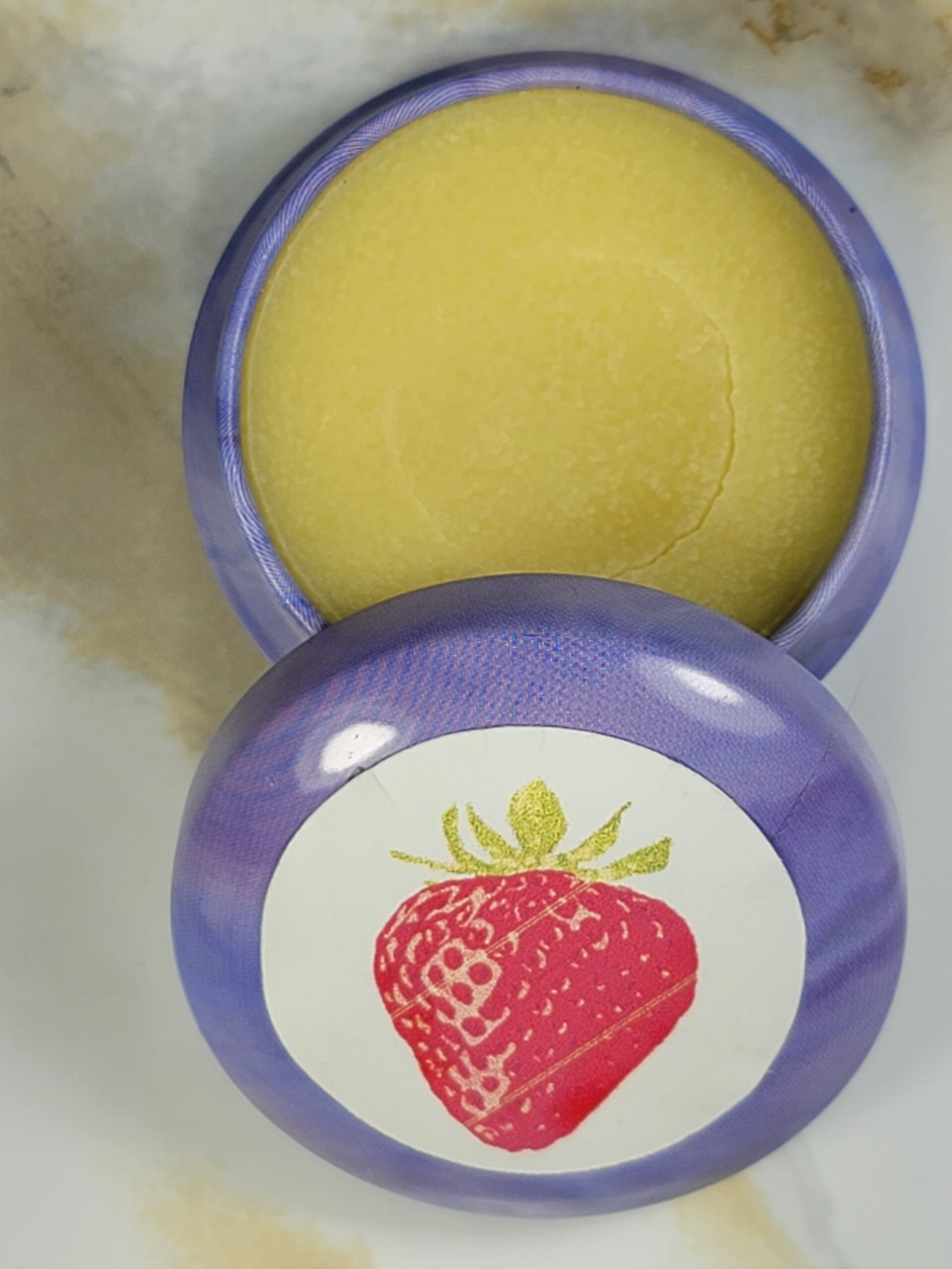 Baume à lèvres artisanal à la fraise – Les Mels